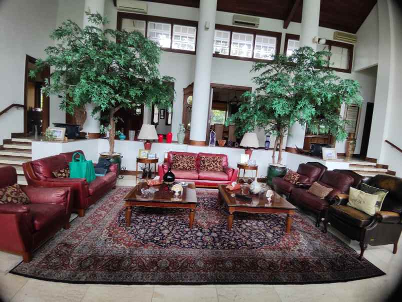 dijual rumah mewah dan luas di lebak bulus jaksel