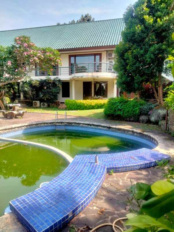 dijual rumah mewah dan luas di lebak bulus jaksel