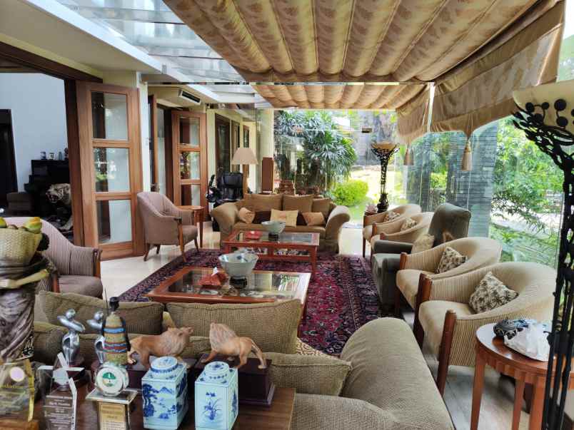 dijual rumah mewah dan luas di lebak bulus jaksel