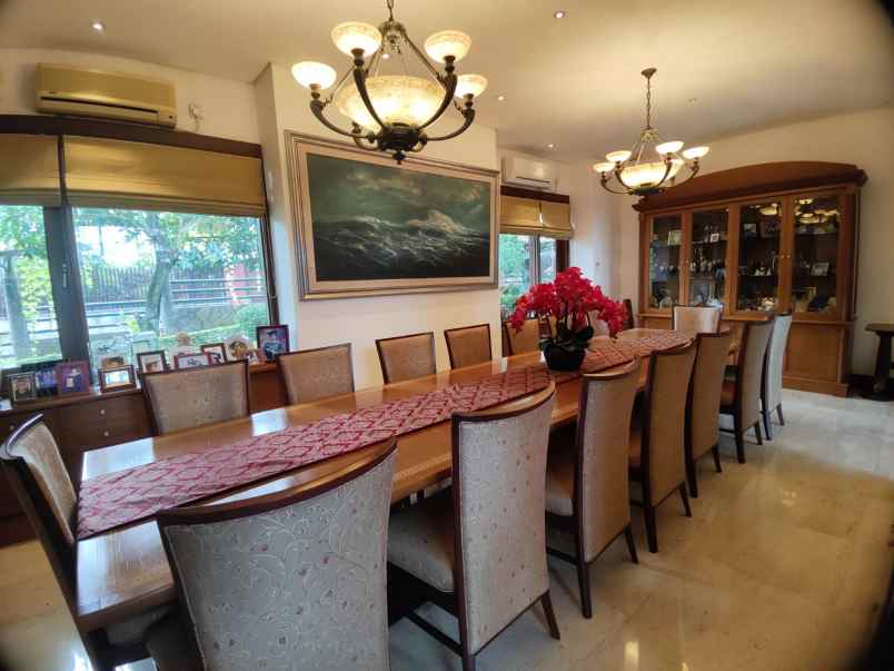 dijual rumah mewah dan luas di lebak bulus jaksel