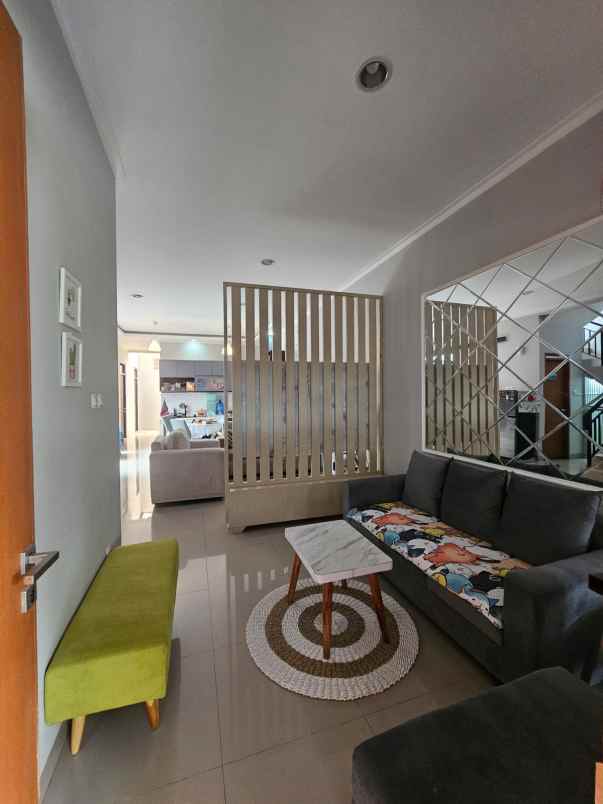 dijual rumah mewah di buah batu margawangi bandung