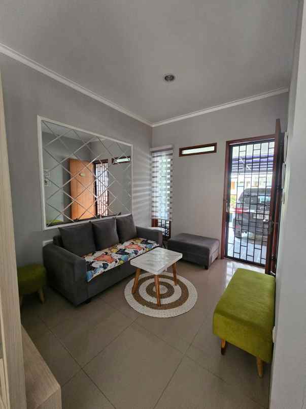 dijual rumah mewah di buah batu margawangi bandung