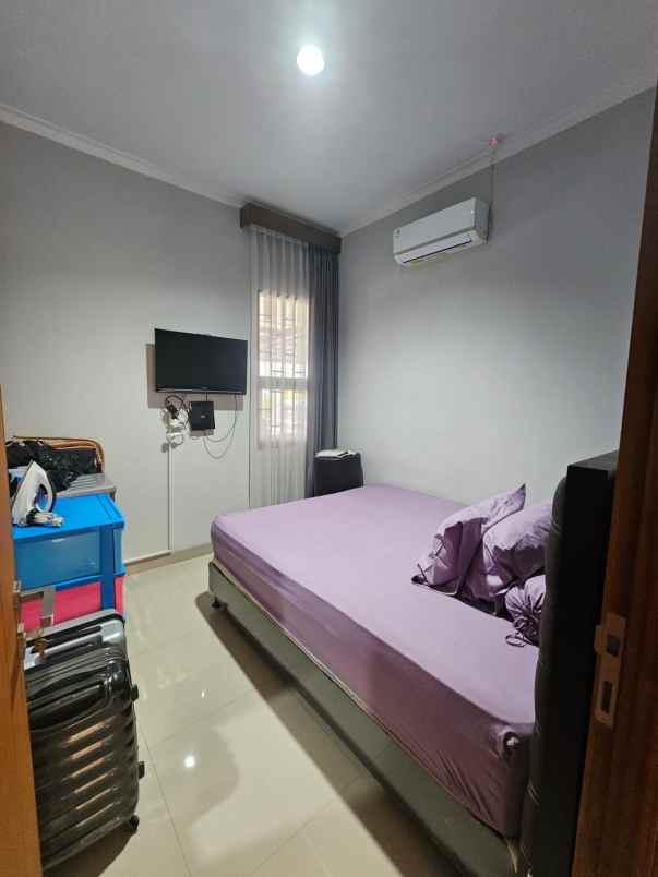 dijual rumah mewah di buah batu margawangi bandung