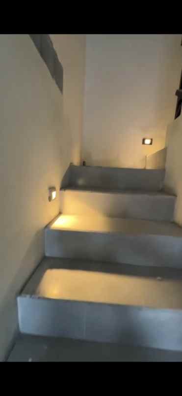 dijual rumah minimalis lokasi sesetan