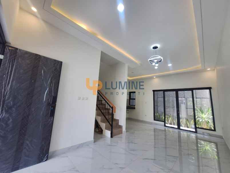 dijual rumah minomartani