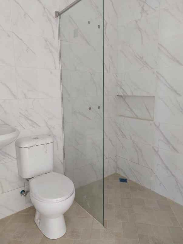 dijual rumah mulyosari