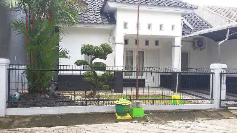 dijual rumah mutiara citra asri