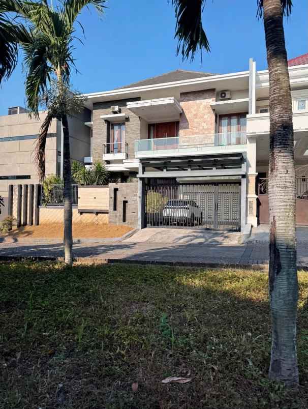 dijual rumah newton hill citraland