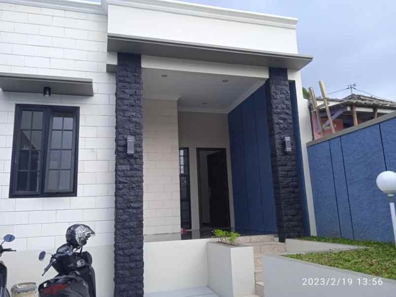dijual rumah pakintelan