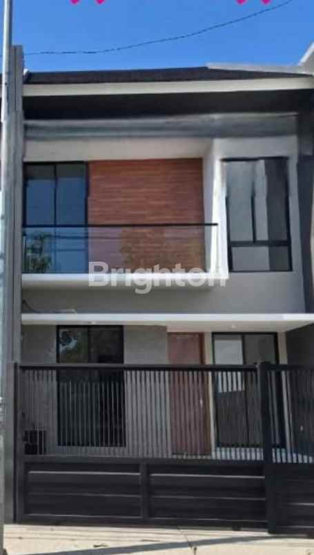 dijual rumah pakuwon city