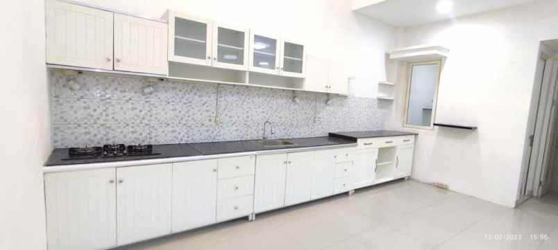 dijual rumah pakuwon city grand island