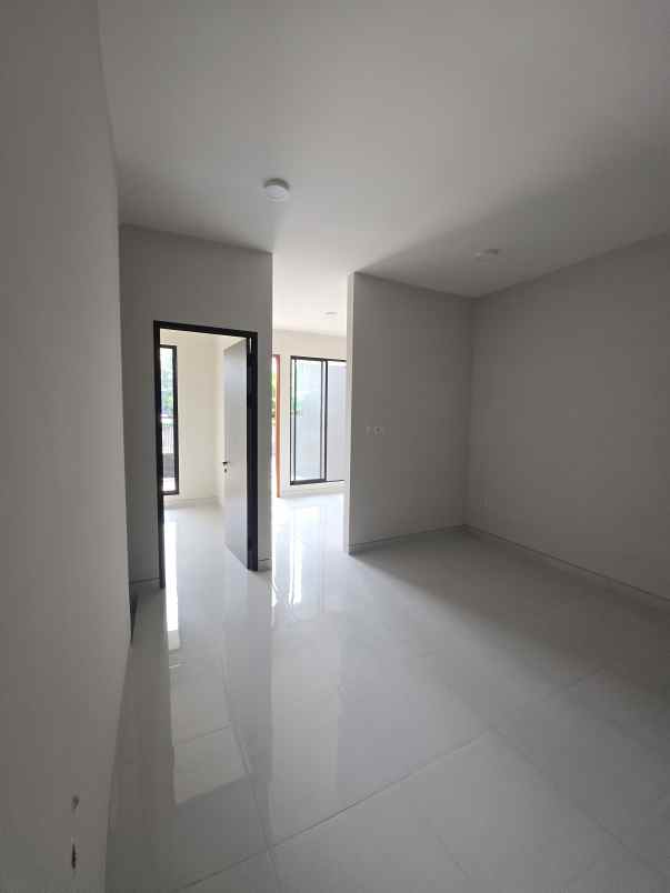 dijual rumah panjang jiwo permai