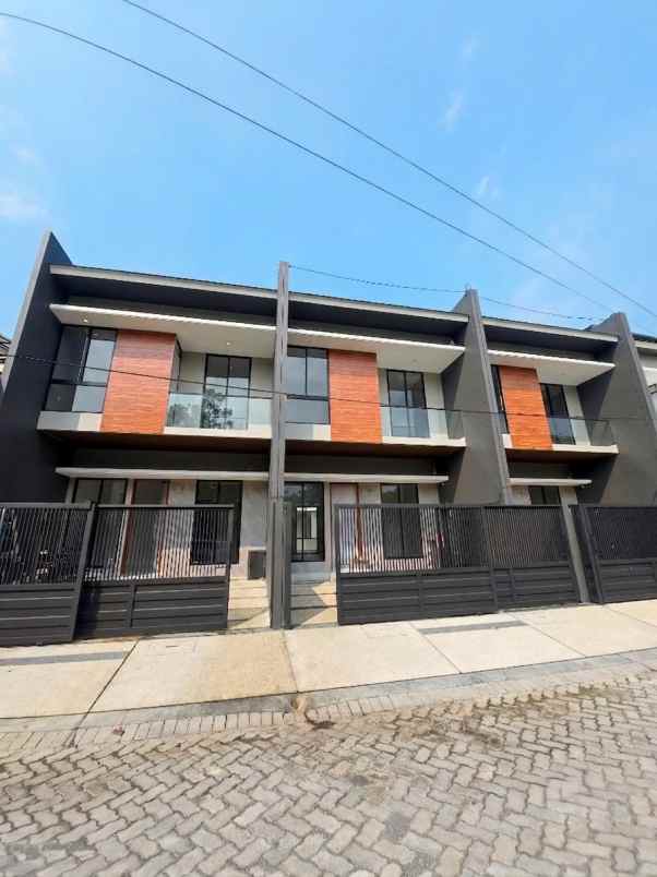 dijual rumah panjang jiwo permai