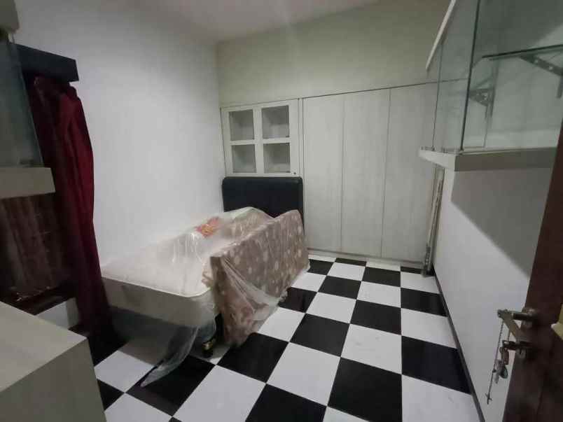 dijual rumah parakan saat