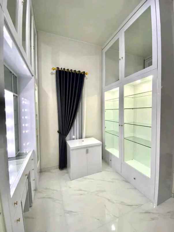 dijual rumah pbi araya kota malang