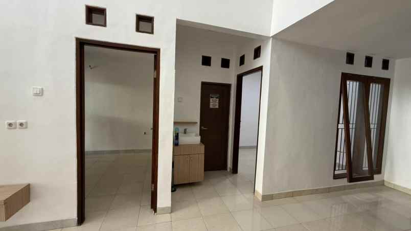 dijual rumah permata bintaro