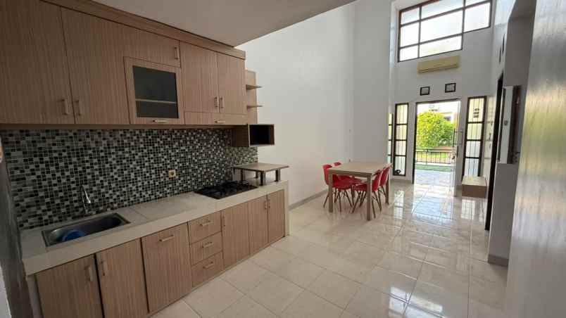 dijual rumah permata bintaro