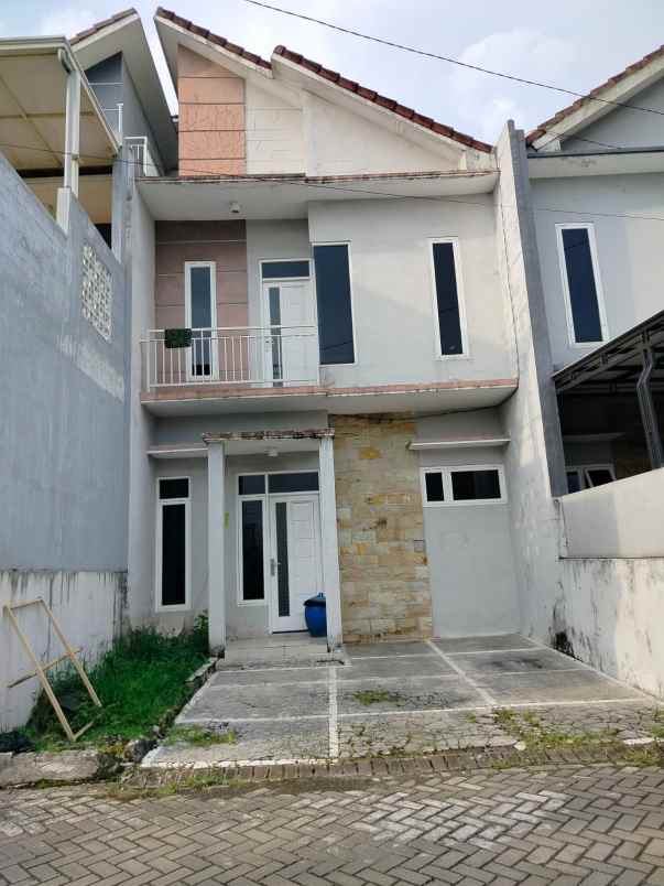 dijual rumah perum nirwana ketapang 1