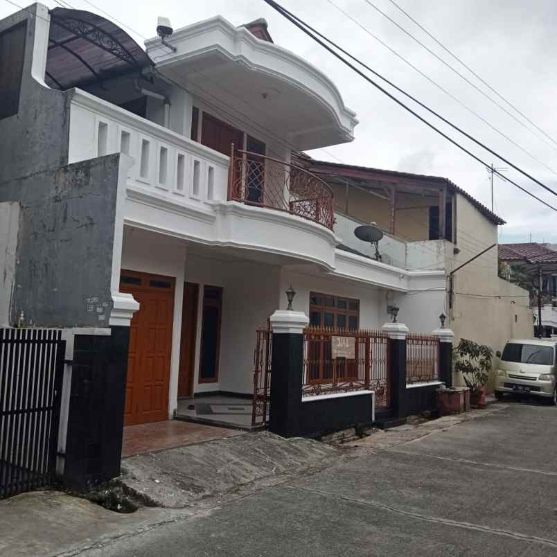 dijual rumah perum pelni kel baktijaya