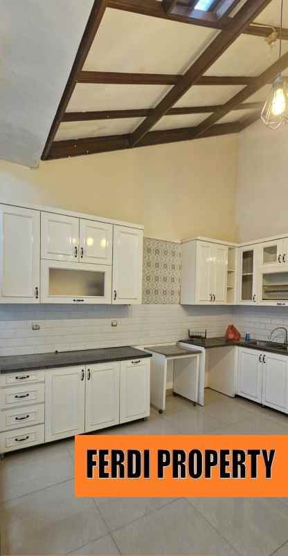 dijual rumah perumahan citra gran cibubur