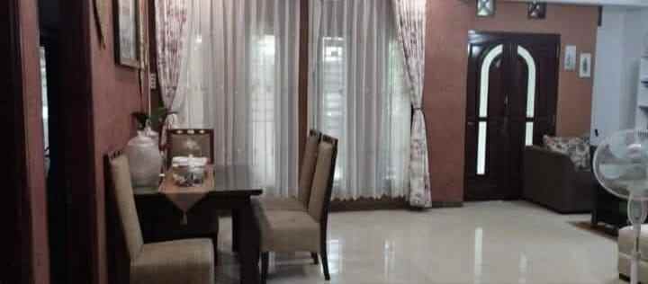 dijual rumah perumahan jatinegara indah