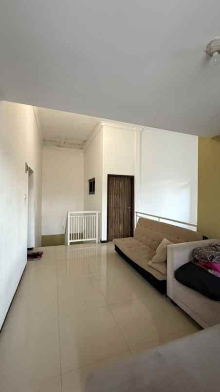 dijual rumah perumahan landungsari dau