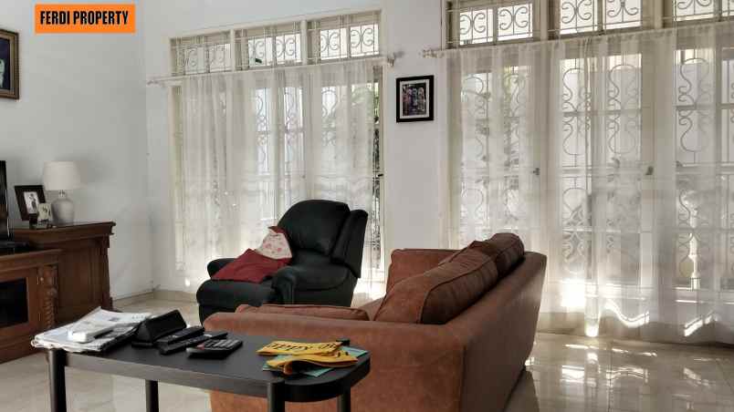dijual rumah perumahan legenda wisata