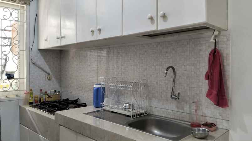 dijual rumah perumahan legenda wisata