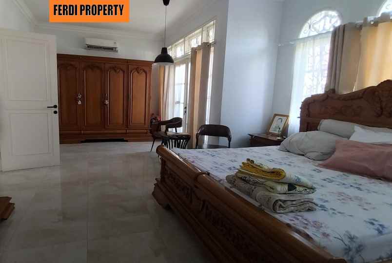 dijual rumah perumahan legenda wisata