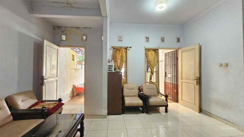 dijual rumah perumahan metland menteng