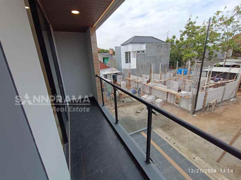 dijual rumah perumahan pelita air