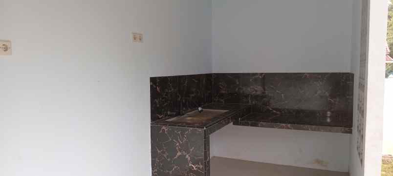 dijual rumah perumahan villa raya