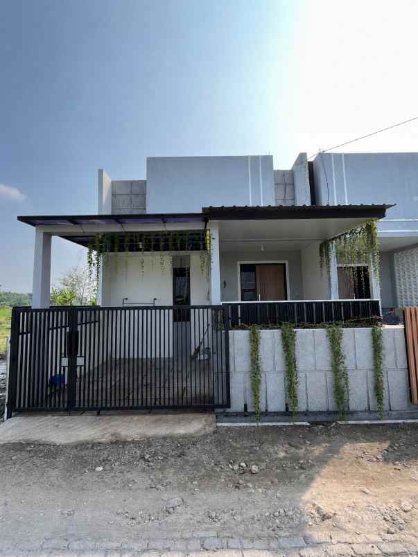 dijual rumah perumahan virendra berbah