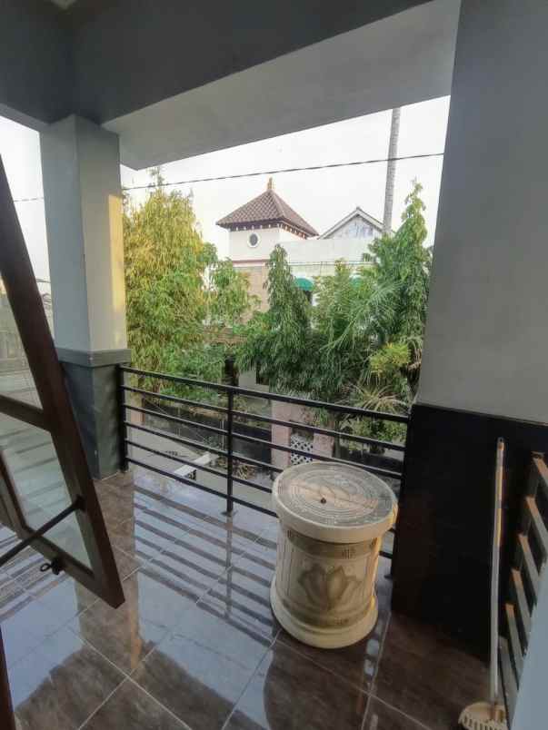 dijual rumah perumnas