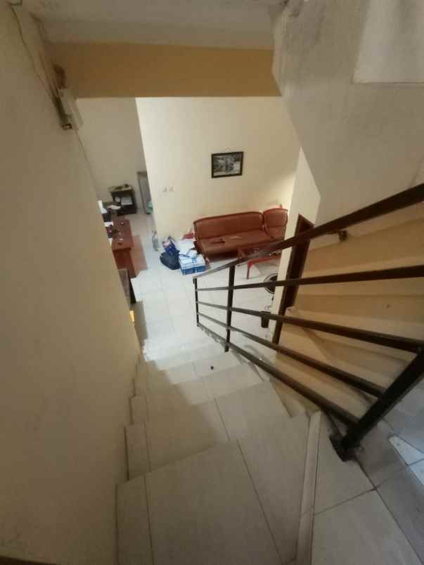 dijual rumah perumnas