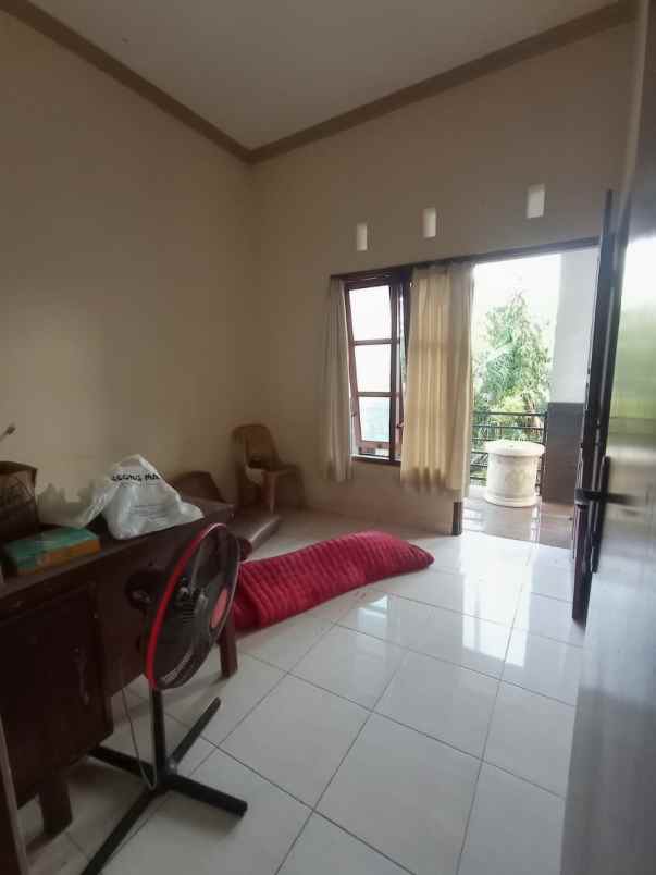 dijual rumah perumnas