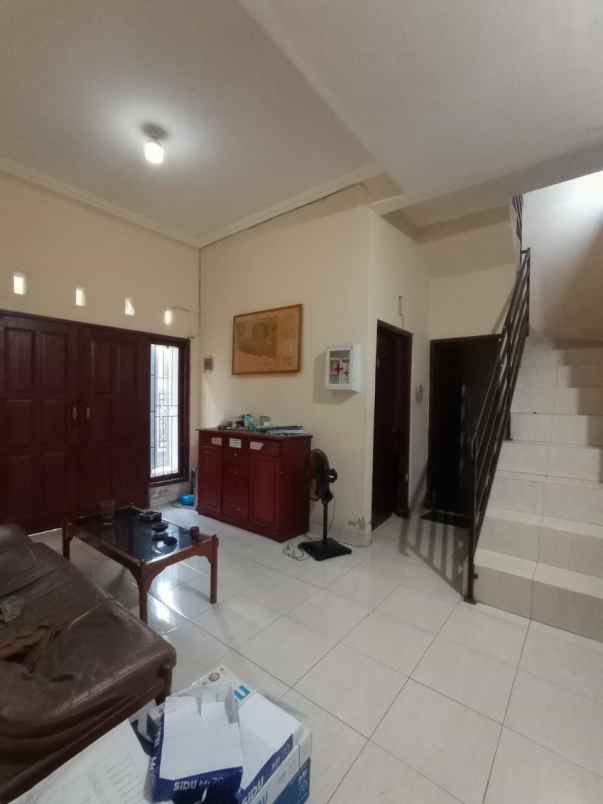 dijual rumah perumnas