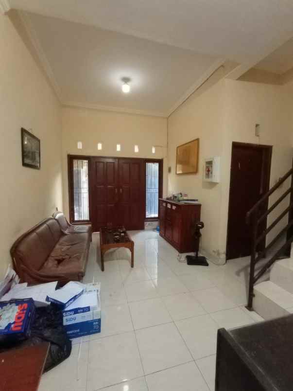 dijual rumah perumnas