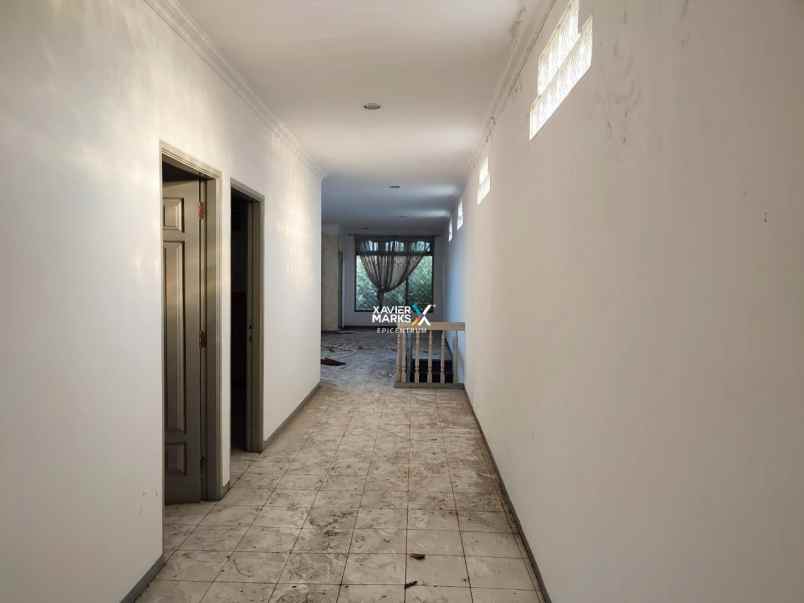 dijual rumah petemon