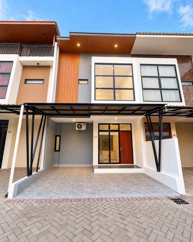 dijual rumah pondok aren
