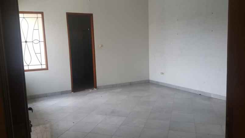 dijual rumah pondok bambu