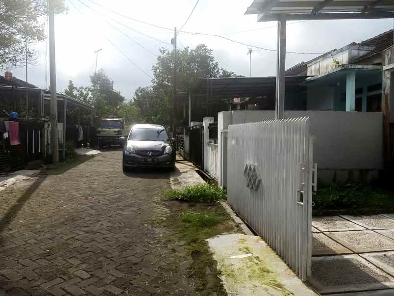 dijual rumah pondok indihiang