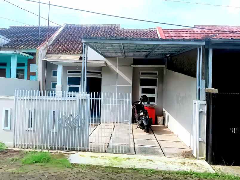 dijual rumah pondok indihiang
