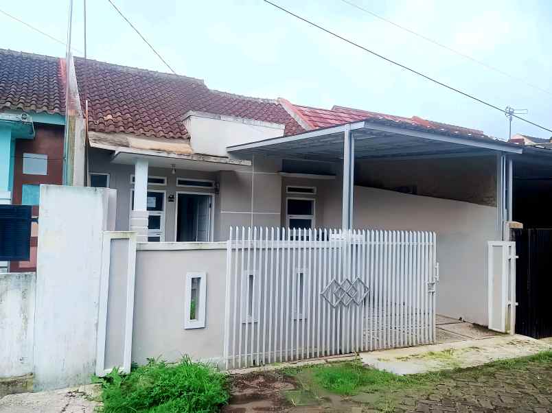 dijual rumah pondok indihiang