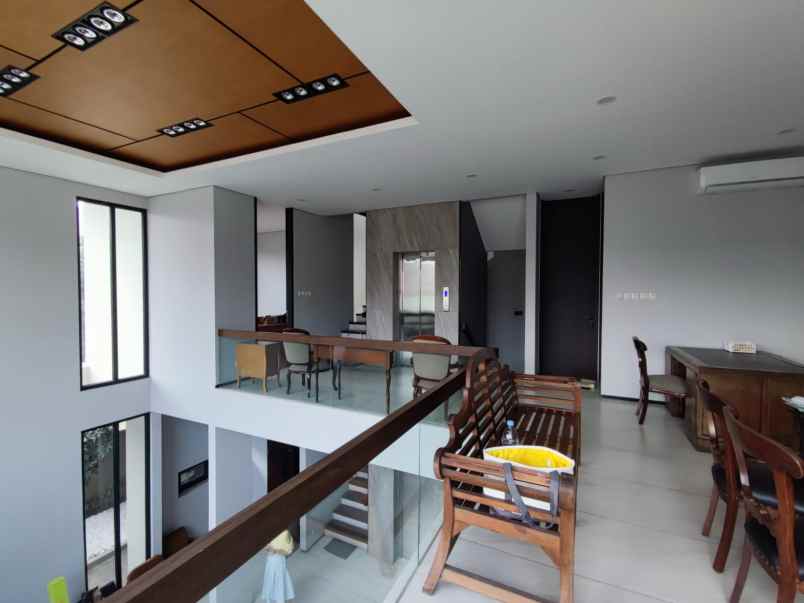 dijual rumah pulo nangka kayu putih
