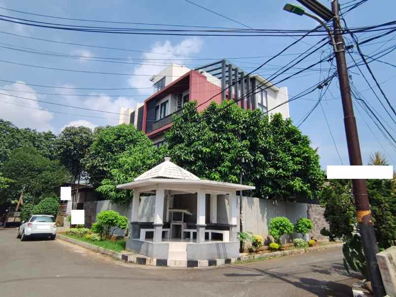 dijual rumah pulo nangka kayu putih