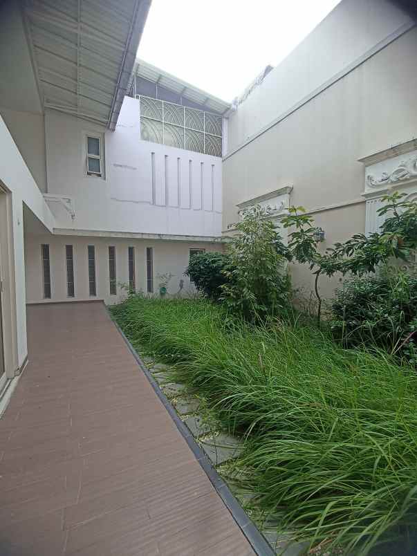 dijual rumah puri galaxy