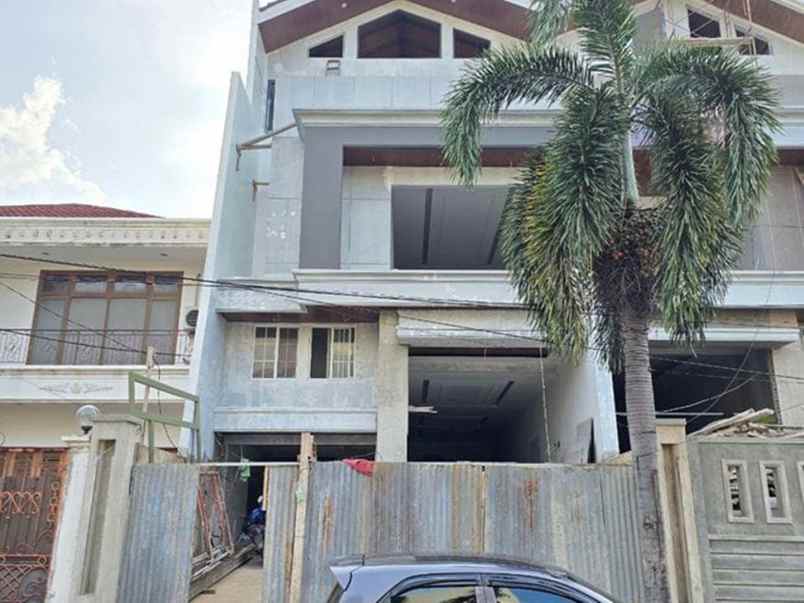 dijual rumah puri indah jl kembangan