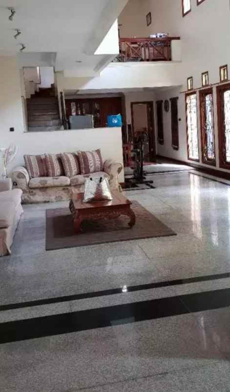 dijual rumah purimas