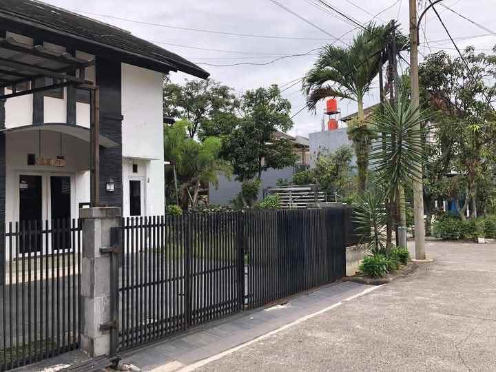 dijual rumah rancabolang